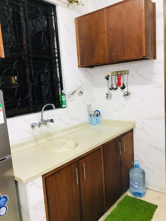 Lux Suites Bamburi Furnished Apartments Екстериор снимка