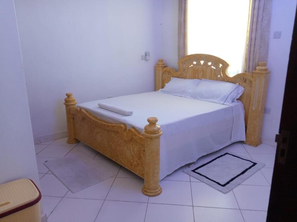 Lux Suites Bamburi Furnished Apartments Екстериор снимка