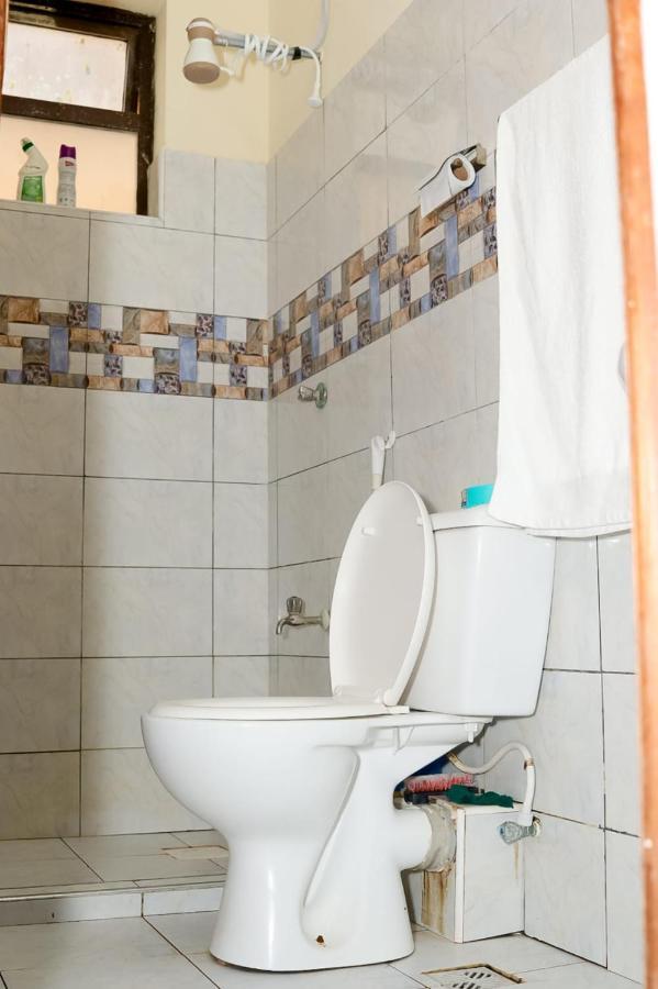 Lux Suites Bamburi Furnished Apartments Екстериор снимка