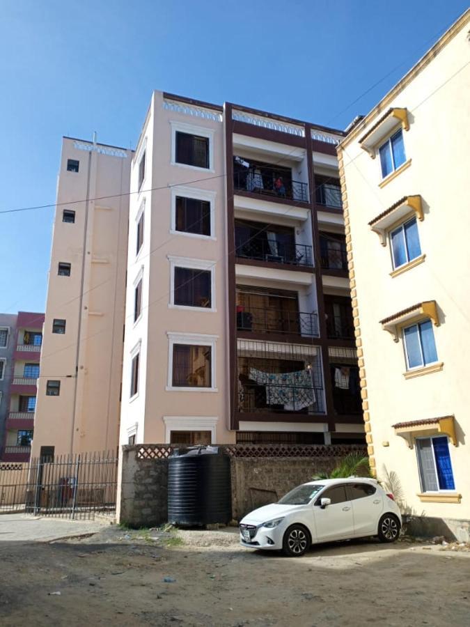 Lux Suites Bamburi Furnished Apartments Екстериор снимка