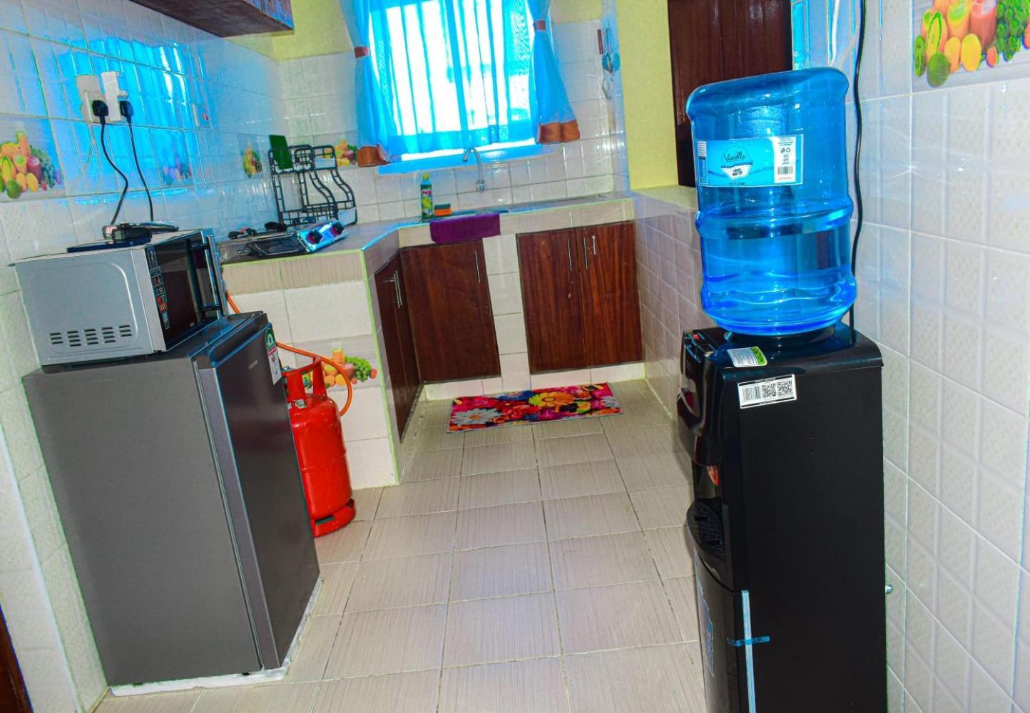 Lux Suites Bamburi Furnished Apartments Екстериор снимка
