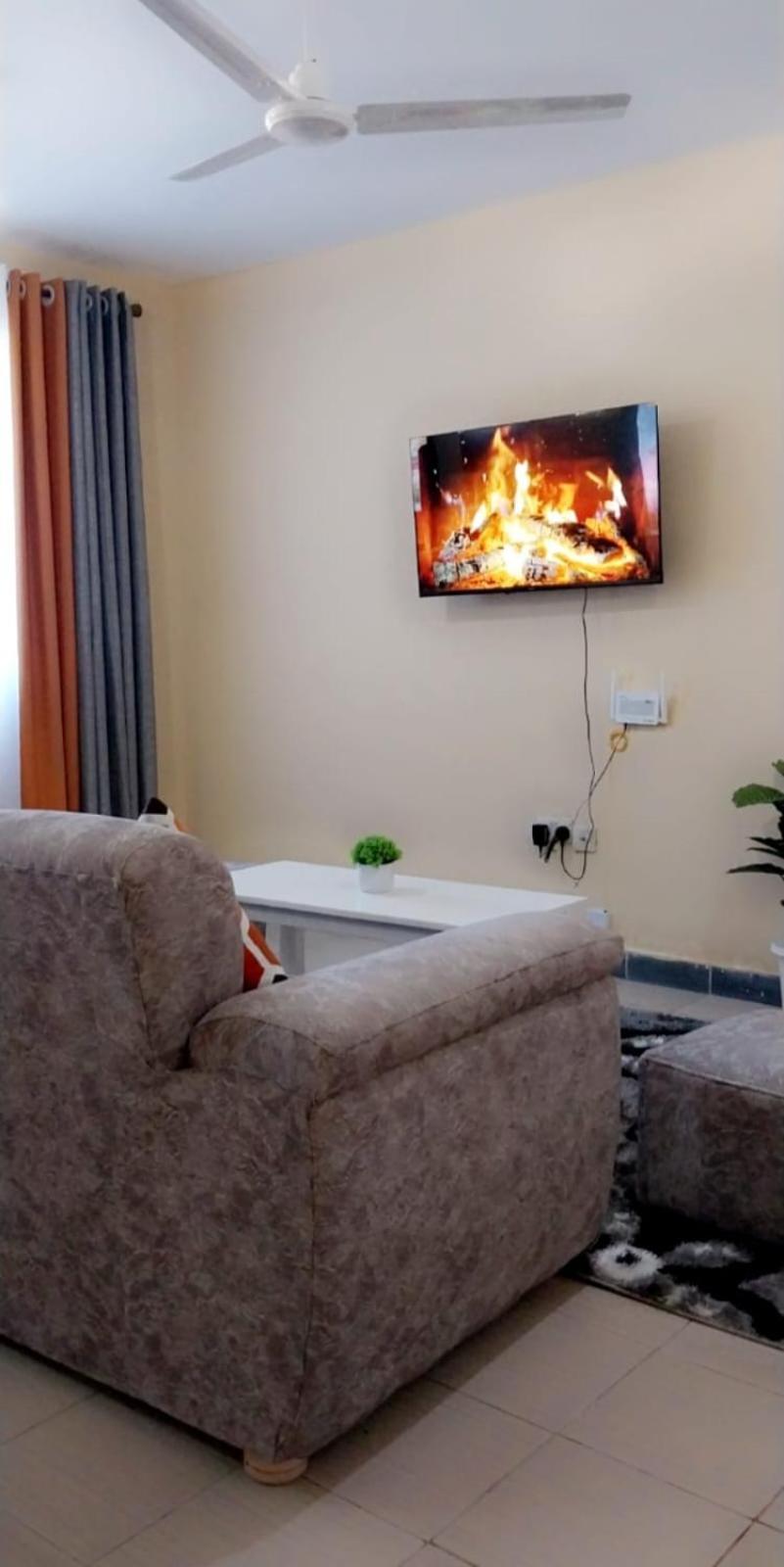 Lux Suites Bamburi Furnished Apartments Екстериор снимка