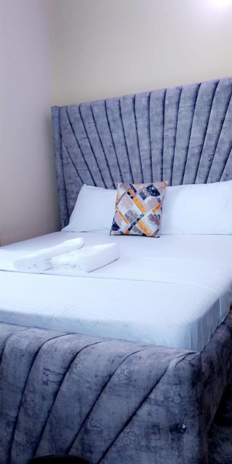 Lux Suites Bamburi Furnished Apartments Екстериор снимка